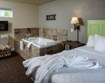Julie S Motel Fish Creek Wi Lodging Near Peninsula State Park