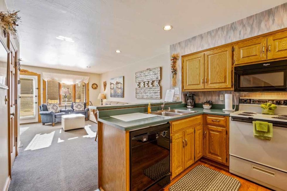 Evergreen Hill Condominiums in Fish Creek, WI Julie's Park Cafe & Motel